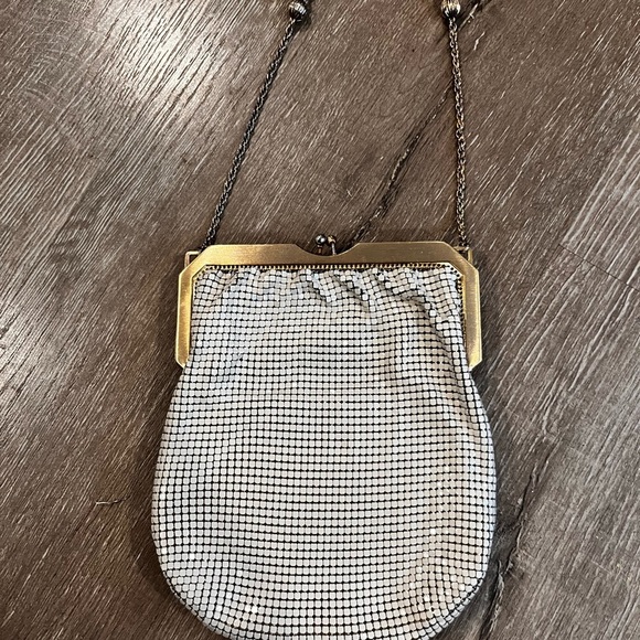 Vintage 1950-1960s WHITING & DAVIS White Metal Mesh Evening Shoulder Bag… - Picture 4 of 7